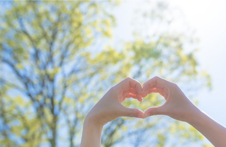 手で作られたハート